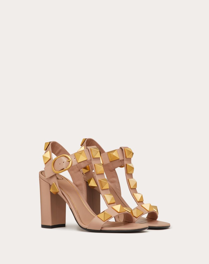 ROMAN-STUD-CALFSKIN-SANDAL-90-MM-10.jpg